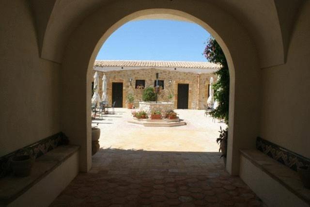 Don Giovanni Hotel Sambuca di Sicilia Bagian luar foto