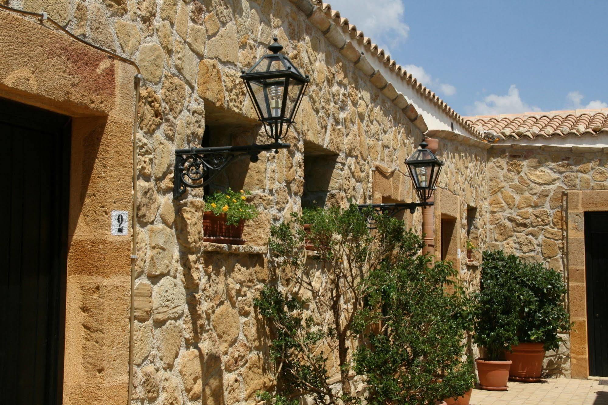 Don Giovanni Hotel Sambuca di Sicilia Bagian luar foto