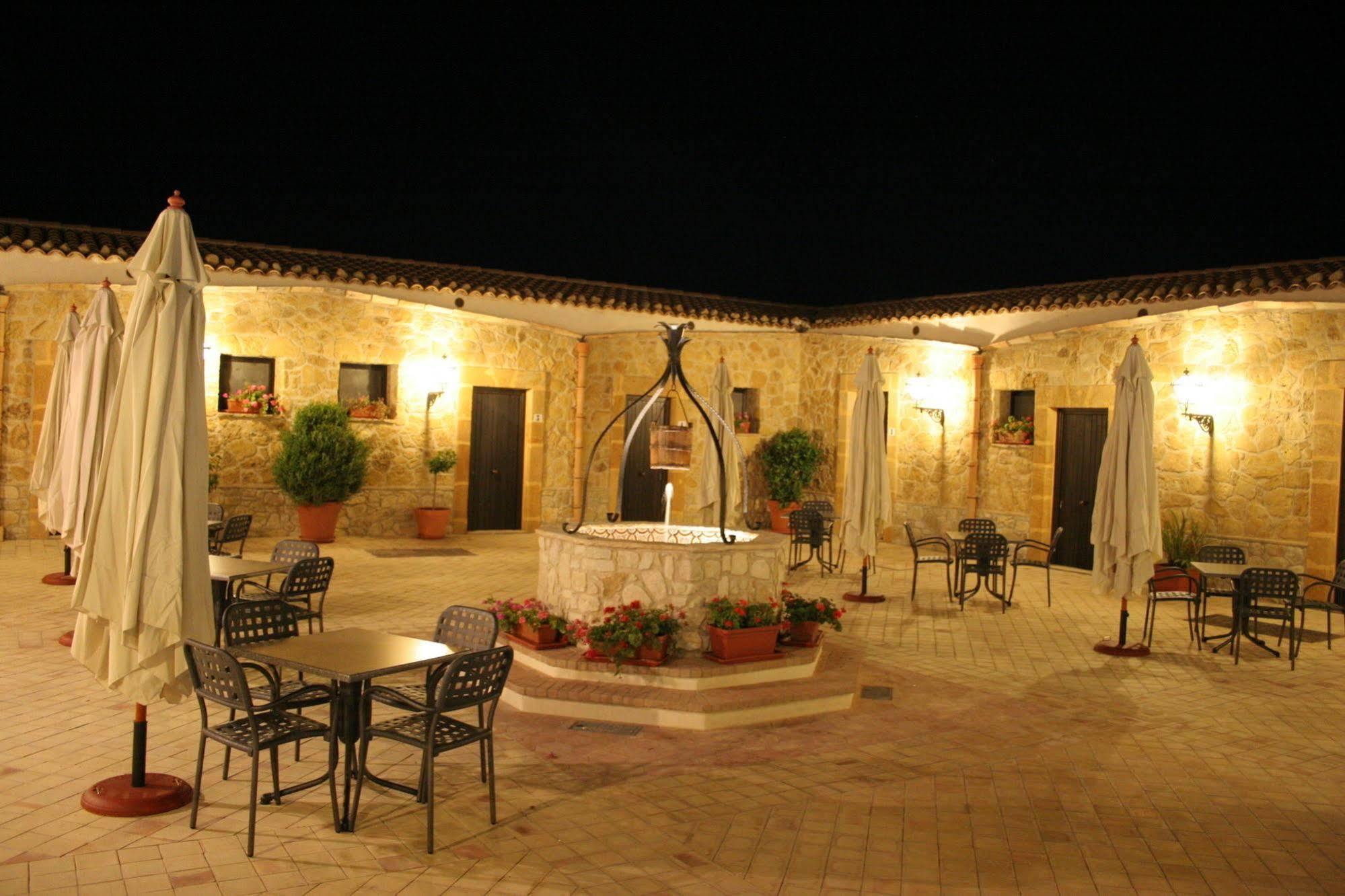Don Giovanni Hotel Sambuca di Sicilia Bagian luar foto