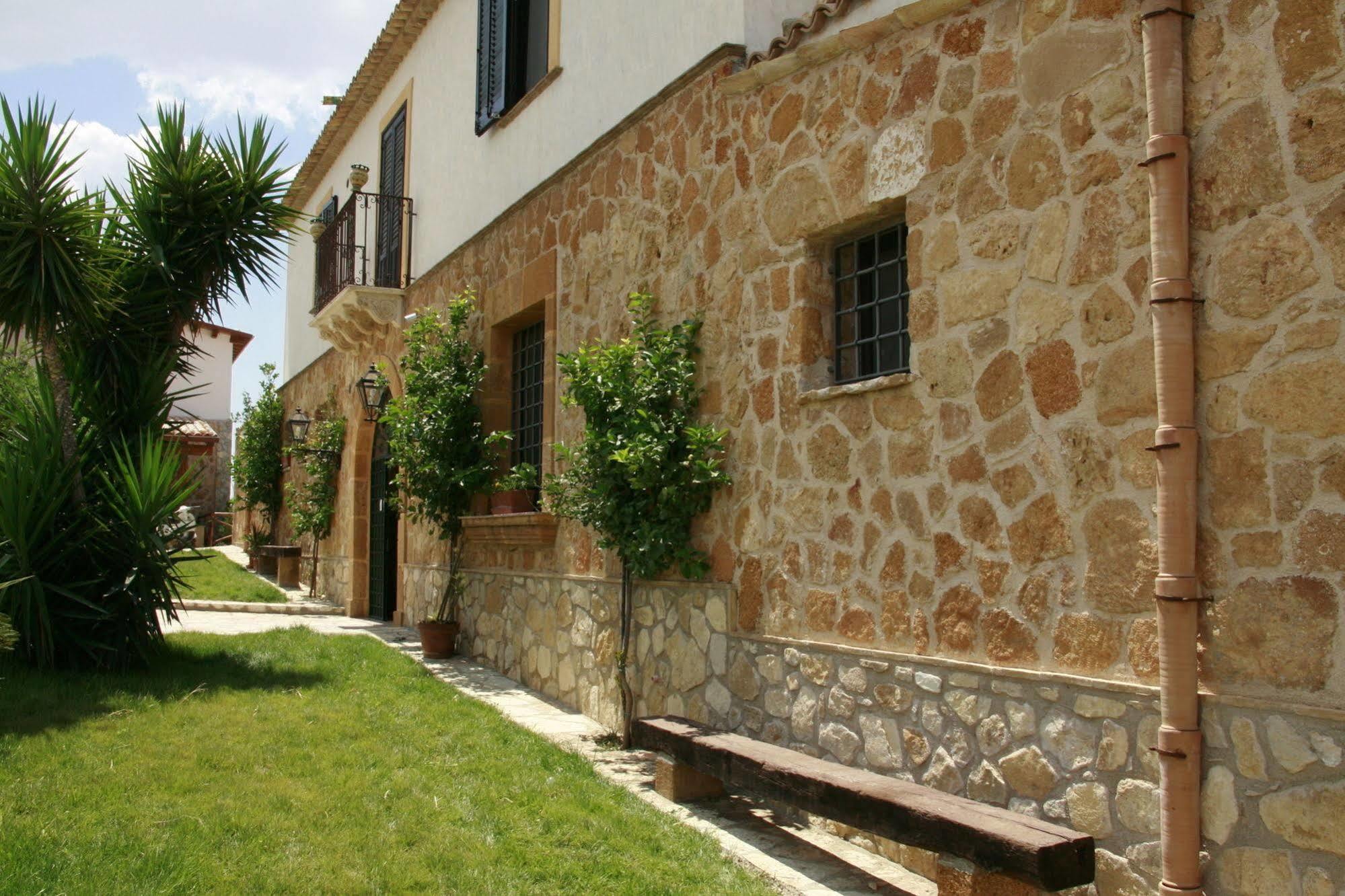 Don Giovanni Hotel Sambuca di Sicilia Bagian luar foto